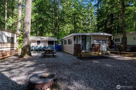 110 6 Riverside Dr, Deming, WA 98244