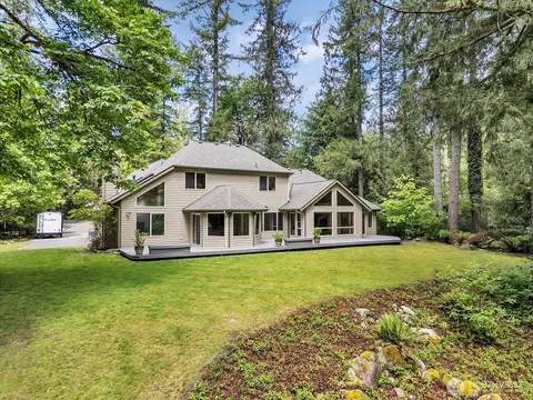 44611 SE 72nd St, Snoqualmie, WA 98065