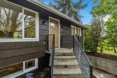 3011 E Cherry St, Seattle, WA 98122 photo 33
