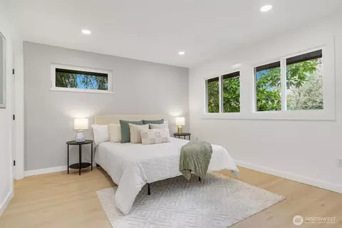 3011 E Cherry St, Seattle, WA 98122 photo 11