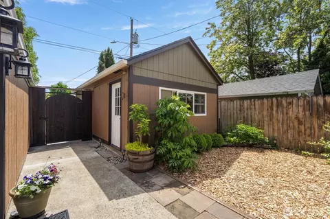 Exterior - 332 26th Ave, Longview, WA 98632 photo 10 of 10