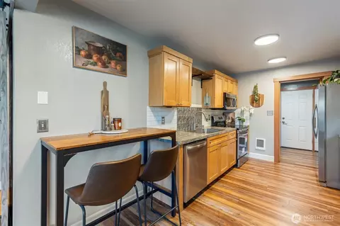 Kitchen - 332 26th Ave, Longview, WA 98632 photo 3 of 8
