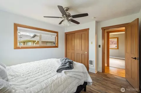 Bedroom - 332 26th Ave, Longview, WA 98632 photo 3 of 5