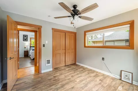 Bedroom - 332 26th Ave, Longview, WA 98632 photo 5 of 5