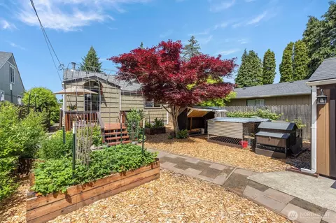Exterior - 332 26th Ave, Longview, WA 98632 photo 4 of 10