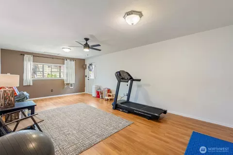 Living - 332 26th Ave, Longview, WA 98632 photo 2 of 2