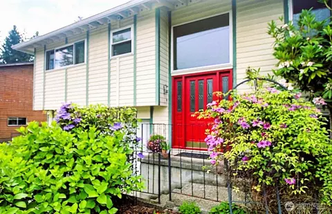 31405 10th Ave S, Federal Way, WA 98003