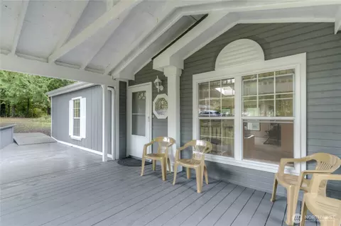 160 E Vaughn Pl, Shelton, WA 98584