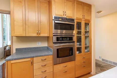 Kitchen - 322 Ravens Ridge Rd, Sequim, WA 98382 photo 3 of 5