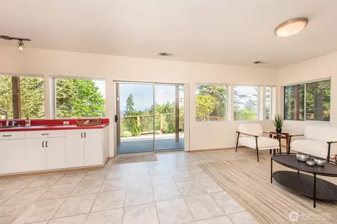 Living - 322 Ravens Ridge Rd, Sequim, WA 98382 photo 3 of 3