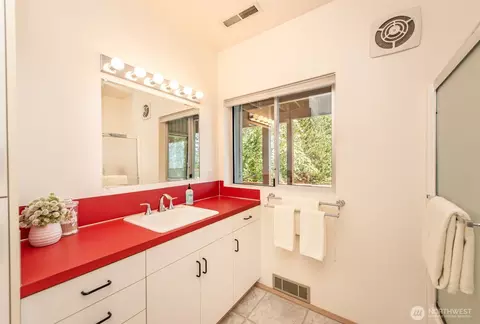 Bath - 322 Ravens Ridge Rd, Sequim, WA 98382 photo 4 of 4