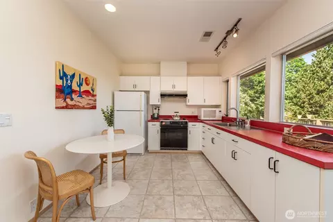 Kitchen - 322 Ravens Ridge Rd, Sequim, WA 98382 photo 5 of 5
