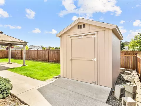 Exterior - 1209 Nunnally Ave NW, Orting, WA 98360 photo 2 of 9