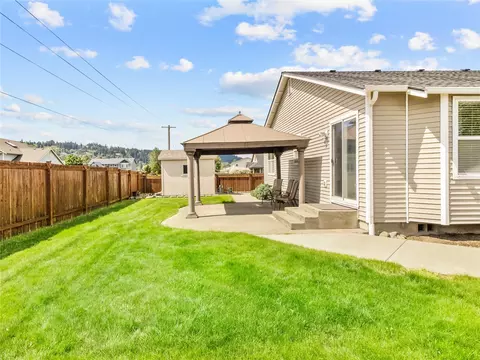 Exterior - 1209 Nunnally Ave NW, Orting, WA 98360 photo 7 of 9