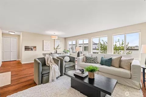 1965 12th Ave W #202, Seattle, WA 98119