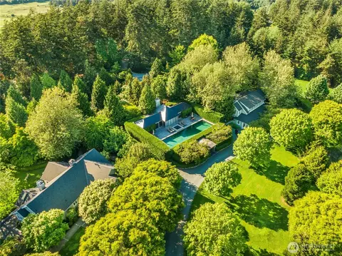 445 Paradise Rd, Lopez Island, WA 98261