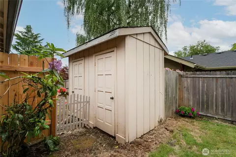Exterior - 1900 E St, Vancouver, WA 98663 photo 16 of 17