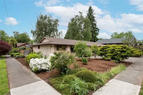 1900 E St, Vancouver, WA 98663