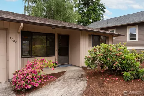 Exterior - 1900 E St, Vancouver, WA 98663 photo 12 of 17