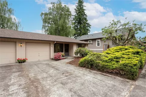 Exterior - 1900 E St, Vancouver, WA 98663 photo 11 of 17