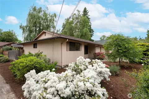 Exterior - 1900 E St, Vancouver, WA 98663 photo 9 of 17
