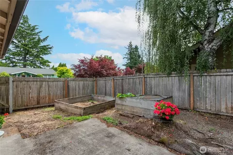 Exterior - 1900 E St, Vancouver, WA 98663 photo 5 of 17