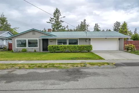 1880 NE 10th Ave NE, Oak Harbor, WA 98277