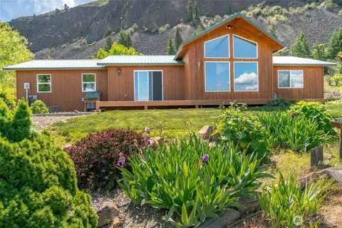 4095 Cathedral Rock Rd, Malaga, WA 98828