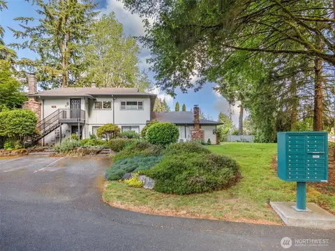 821 Essex Pl NE #1-B, Lacey, WA 98516