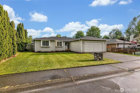 906 Olsen Pl, Enumclaw, WA 98022 photo 2