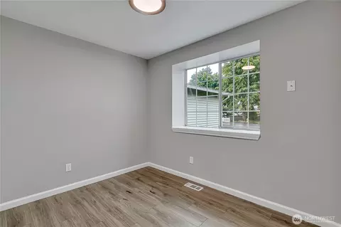 906 Olsen Pl, Enumclaw, WA 98022 photo 23