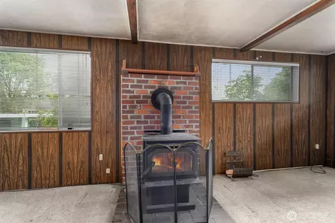 2162 Harvard St, Raymond, WA 98577 photo 5