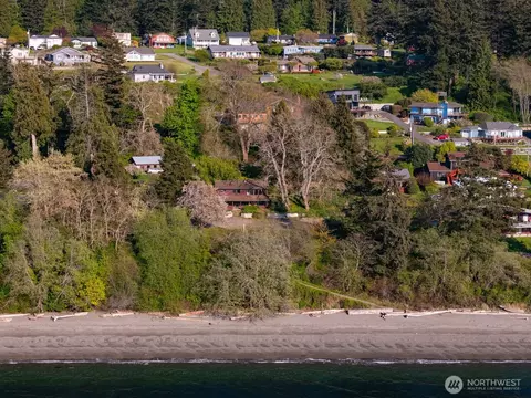 2560 W Shore Dr, Lummi Island, WA 98262