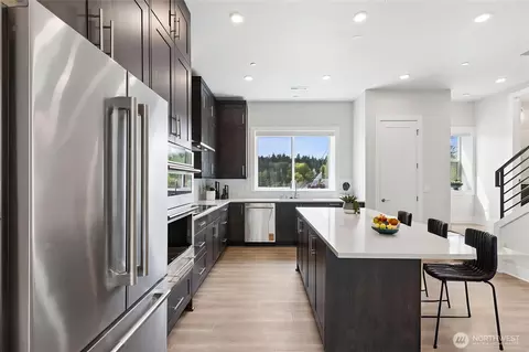 Kitchen - 18809 99th Pl NE #B, Bothell, WA 98011 photo 2 of 4