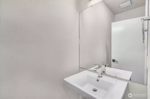 Bath - 8922 NE 173rd Pl #A, Bothell, WA 98011 photo 1 of 3