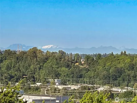 2452 S 116th St, Burien, WA 98168