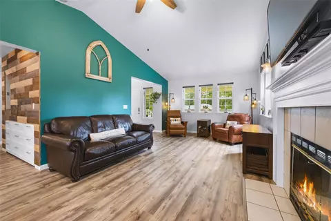 140 E Mountain View Dr, Allyn, WA 98524 photo 8