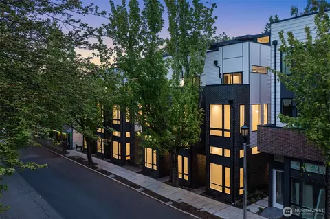 1106 A 34th Ave, Seattle, WA 98122