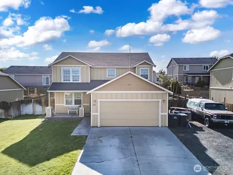 530 N Kentucky Dr, Moses Lake, WA 98837