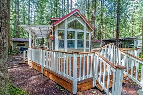 86 3 Sunset Cir, Deming, WA 98244