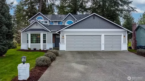 25821 Lake Wilderness Country Club Dr SE, Maple Valley, WA 98038