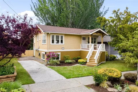 3929 SW Elmgrove St, Seattle, WA 98136