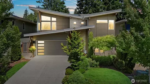 12126 NE 106th Pl, Kirkland, WA 98033