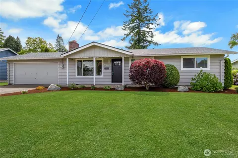 604 9th Ave SE, Puyallup, WA 98372
