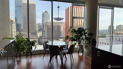 909 5th Ave #1704, Seattle, WA 98104