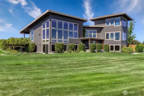 625 Summers Cir, Walla Walla, WA 99362