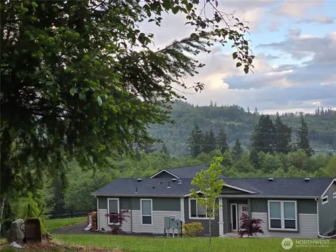 524 Flynn Rd, Silver Creek, WA 98585