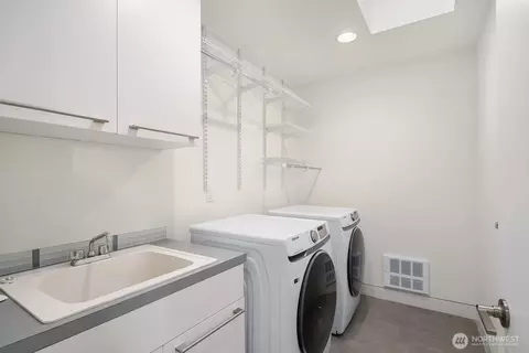 Other - 2222 Broadway E, Seattle, WA 98102 photo 7 of 9