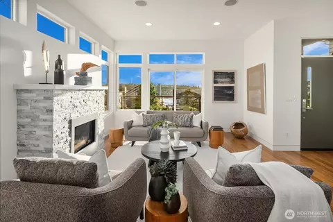 Living - 2222 Broadway E, Seattle, WA 98102 photo 3 of 5