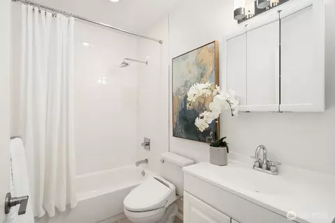 Bath - 2222 Broadway E, Seattle, WA 98102 photo 5 of 5